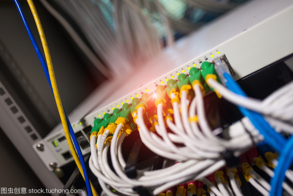 核心交换机技术在现代网络空间中的关键作用